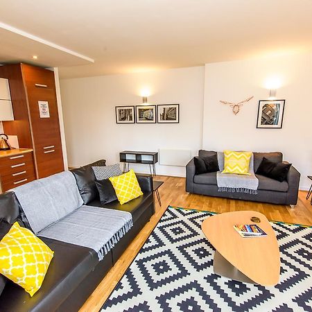 Approved Serviced Apartments Skyline Манчестер Экстерьер фото