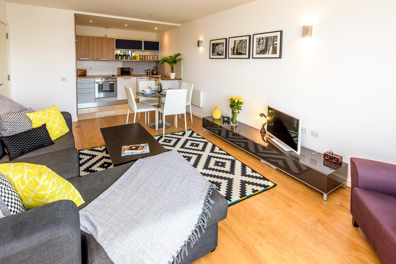 Approved Serviced Apartments Skyline Манчестер Экстерьер фото