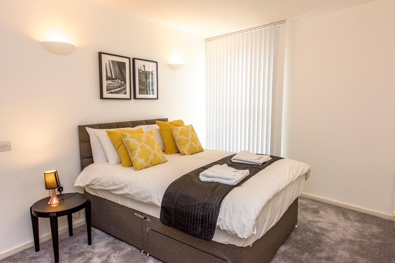Approved Serviced Apartments Skyline Манчестер Экстерьер фото
