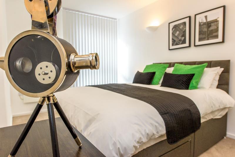 Approved Serviced Apartments Skyline Манчестер Экстерьер фото