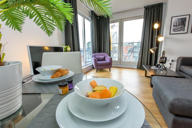 Approved Serviced Apartments Skyline Манчестер Экстерьер фото