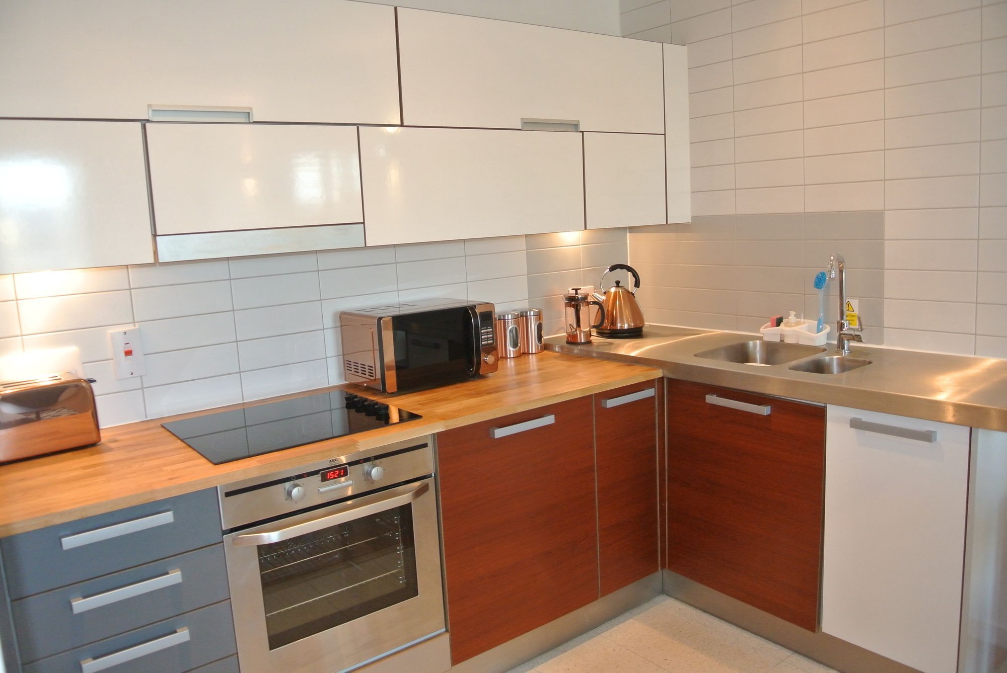 Approved Serviced Apartments Skyline Манчестер Экстерьер фото